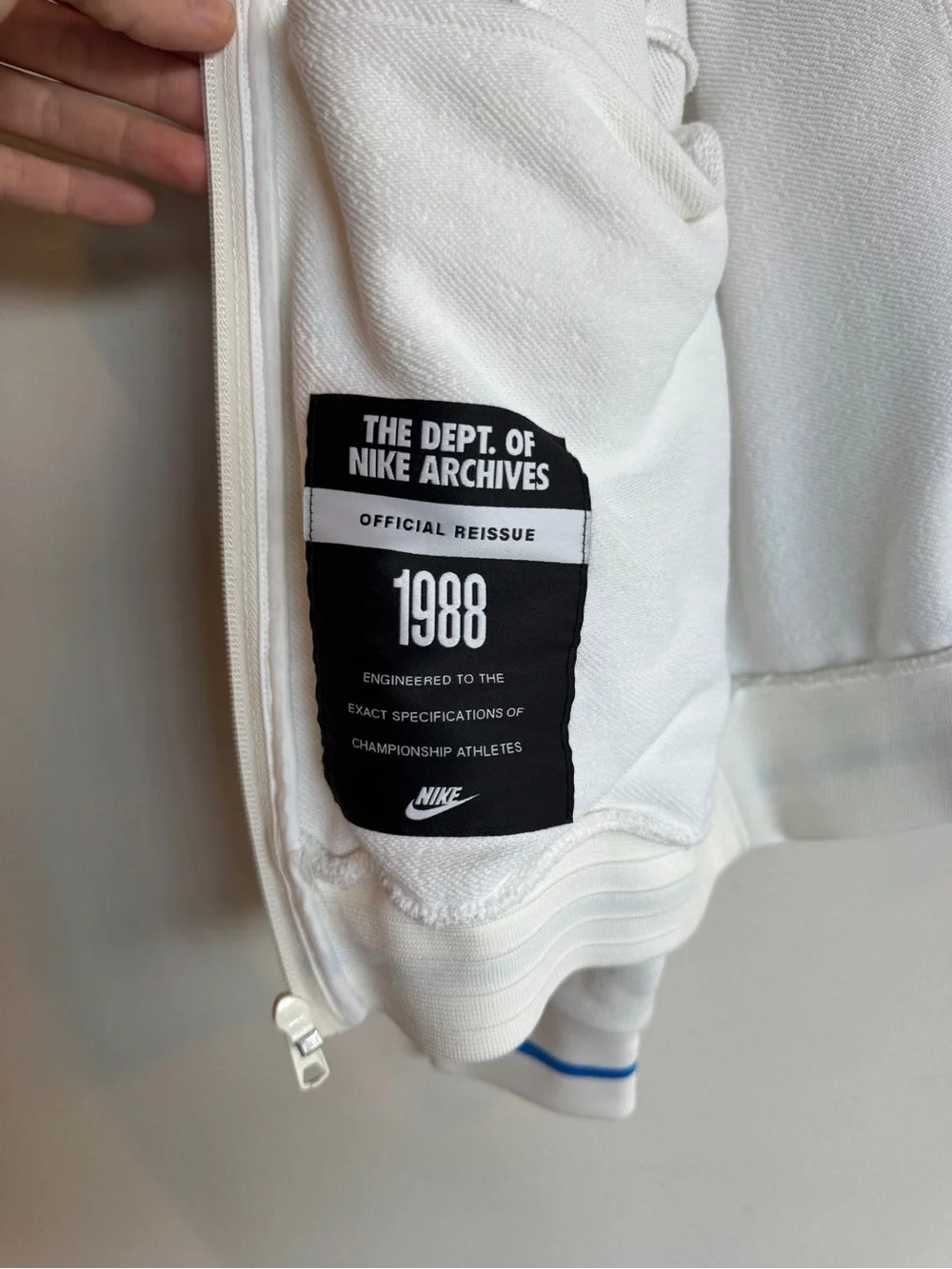 Nike Sportswear Reissue 1988 Track Jacket White Multi Stripe Retro Full Zip M